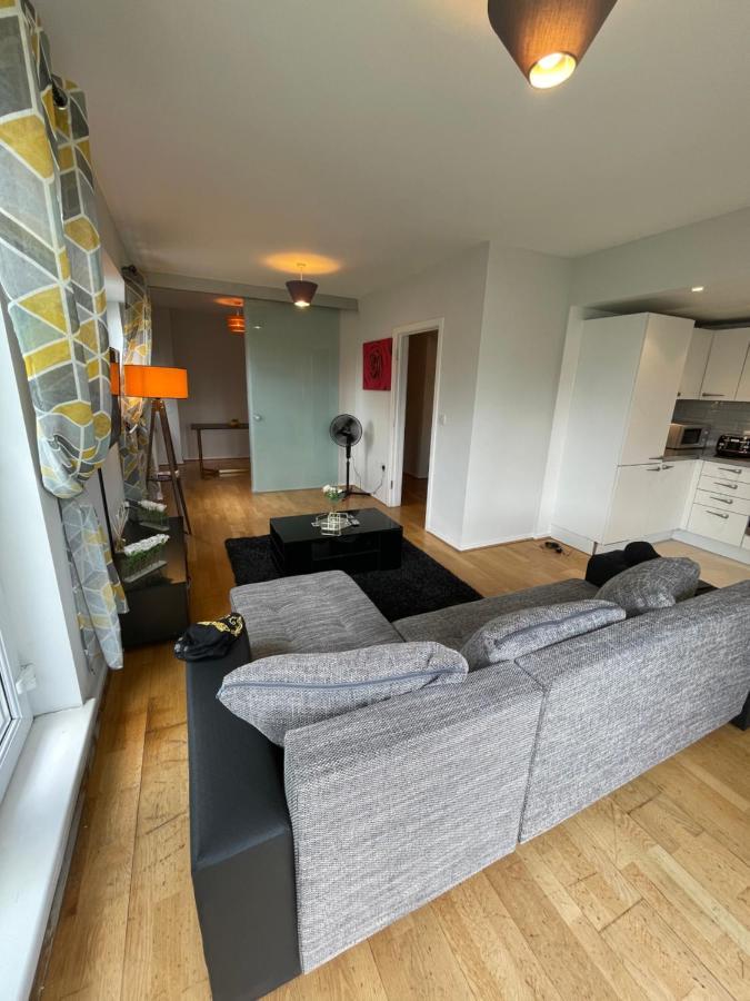 The Reflection Apartment , With River Thames View Лондон Екстер'єр фото