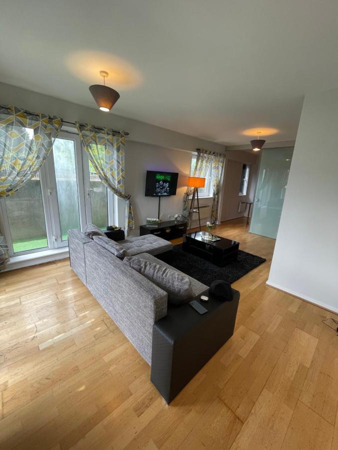 The Reflection Apartment , With River Thames View Лондон Екстер'єр фото